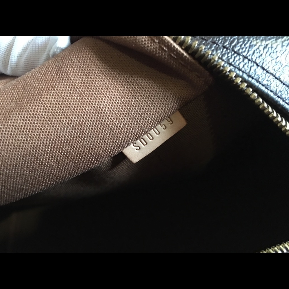 SOLD! SALE! Louis Vuitton Montorgueil PM - Picture 5 of 8